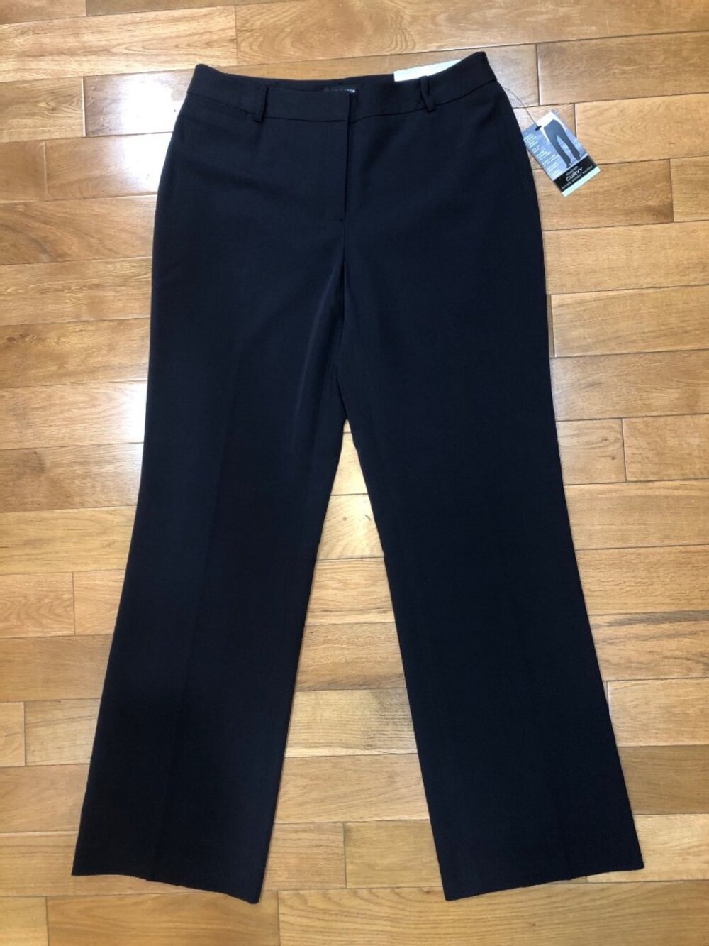 NWT Liz Claiborne Tummy Control Slight Flare Leg Navy Dress Pant Size 8 Polished